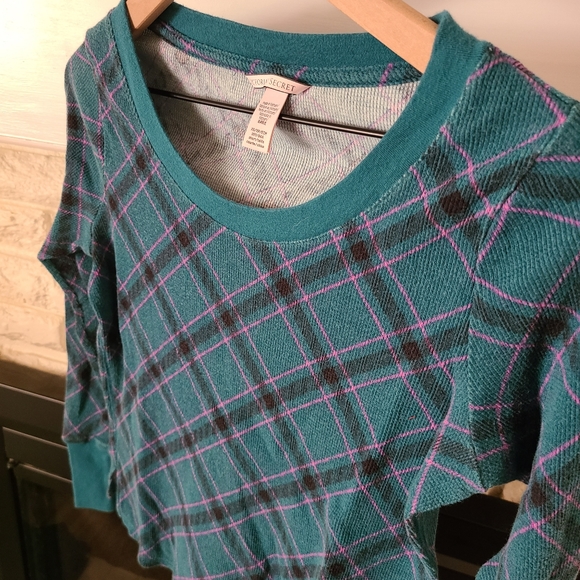 Victoria's Secret Lounge Set - Picture 3 of 12